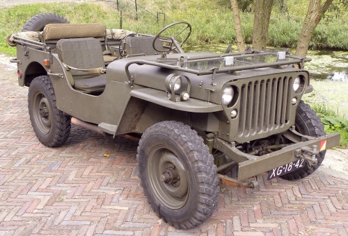 1024px-Willys_Jeep_1943